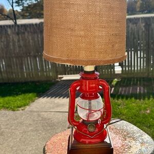 Vintage 70s Dietz Red Ranch Craft Electric Lantern Lamp Original Burlap shade